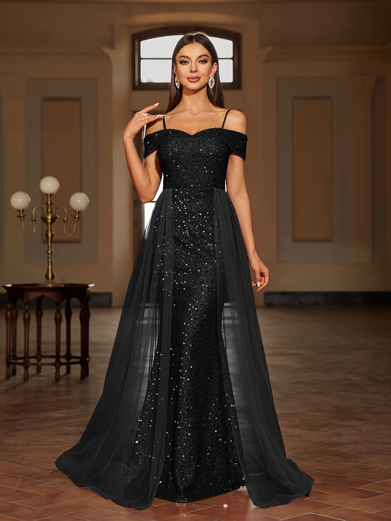 Langes Abendkleid mit taillierter Passform und fließendem Rock | Ideal für Frühling und Sommer