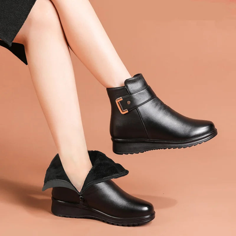 Isolierte Winterstiefel für Damen aus wasserdichtem Leder mit Kunstfellfutter und rutschfester Sohle | Ideal für Herbst/Winter