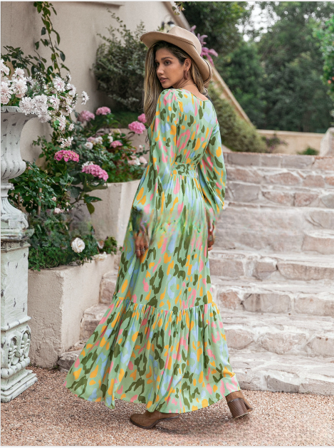 Boho-Maxikleid mit Smock-Taille, floralem Muster und langen Ärmeln | Ideal für Frühling und Herbst