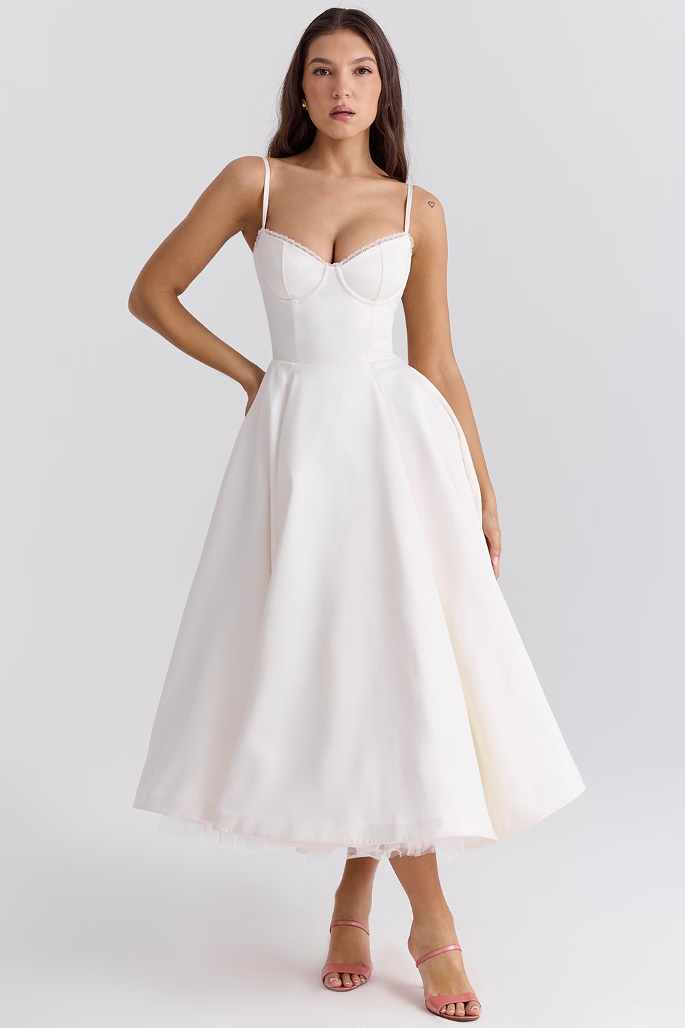Midi-Kleid mit lockerem Schnitt aus hochwertigem Stoff | Ideal für den Sommer