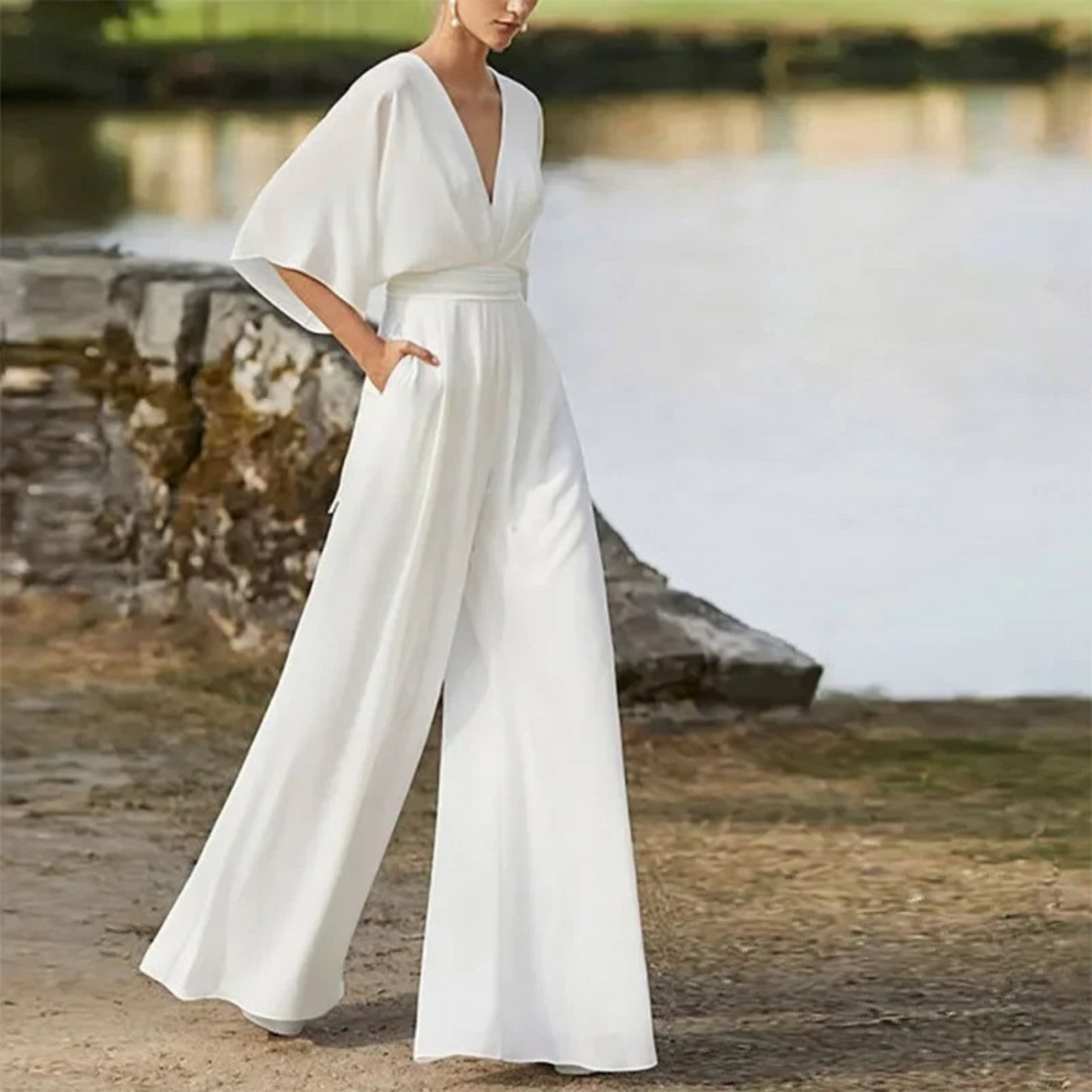 Ärmelloser Jumpsuit mit weitem Bein & fließender Passform – Ideal für Frühling & Sommer