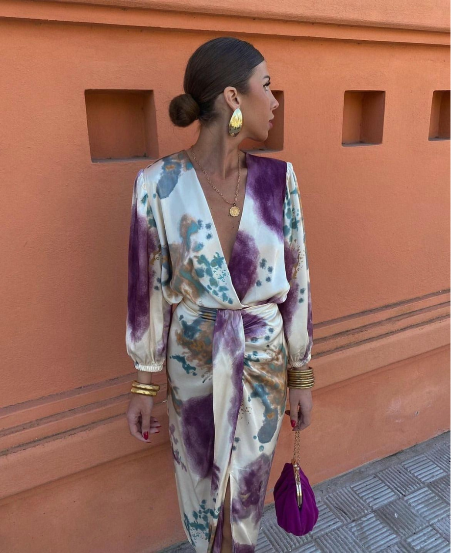 Elegantes Kleid mit V-Ausschnitt und tailliertem Schnitt | Ideal für den Sommer