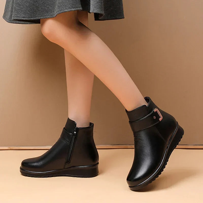 Isolierte Winterstiefel für Damen aus wasserdichtem Leder mit Kunstfellfutter und rutschfester Sohle | Ideal für Herbst/Winter