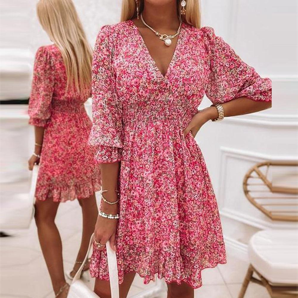 Kleines Florales Rüschen-Minikleid mit Smok-Detail | Ideal für den Sommer
