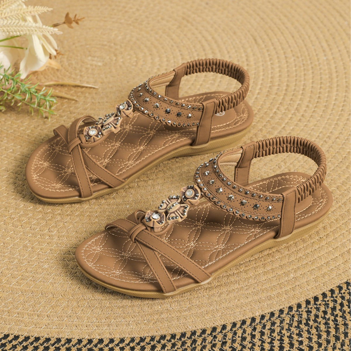 Damen-Flachsandalen mit Strassverzierung und Elastikband | Ideal für den Sommer