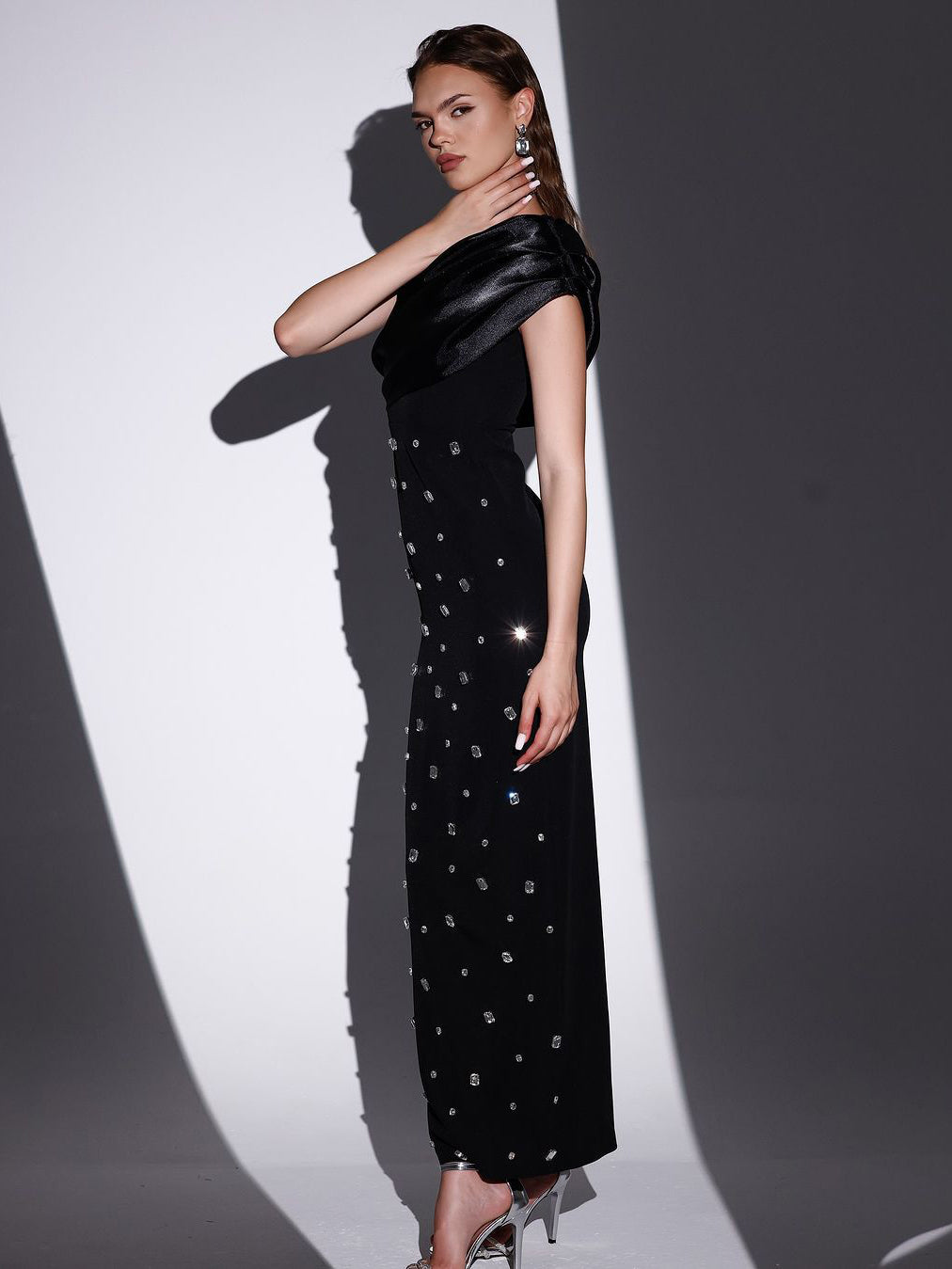 Off-Shoulder Abendkleid mit langen Ärmeln | Ideal für Herbst und Winter
