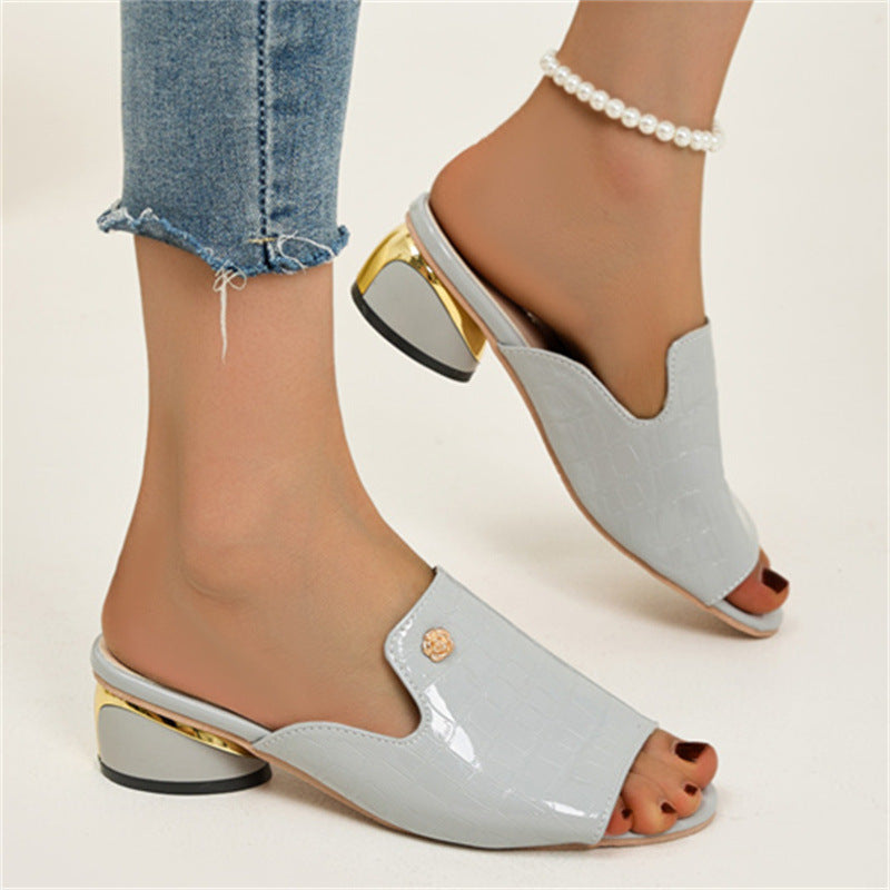 Chunky Heel Sandalen aus Lackleder mit Offener Zehenpartie | Ideal für den Sommer