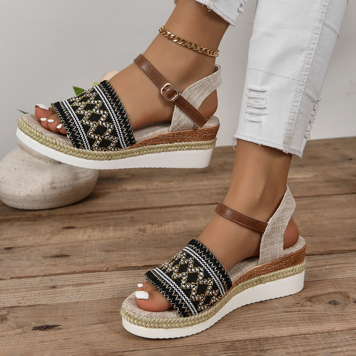 Hohle Keilabsatz-Sandalen mit Knöchelriemen-Schnalle | Ideal für den Sommer