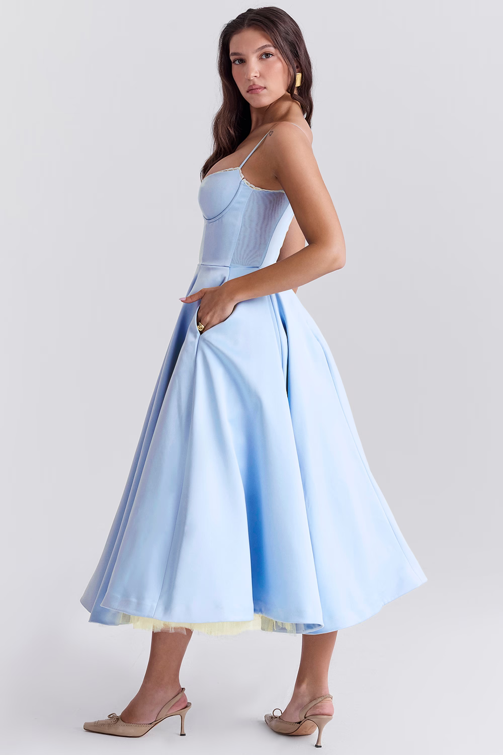 Midi-Kleid mit lockerem Schnitt aus hochwertigem Stoff | Ideal für den Sommer