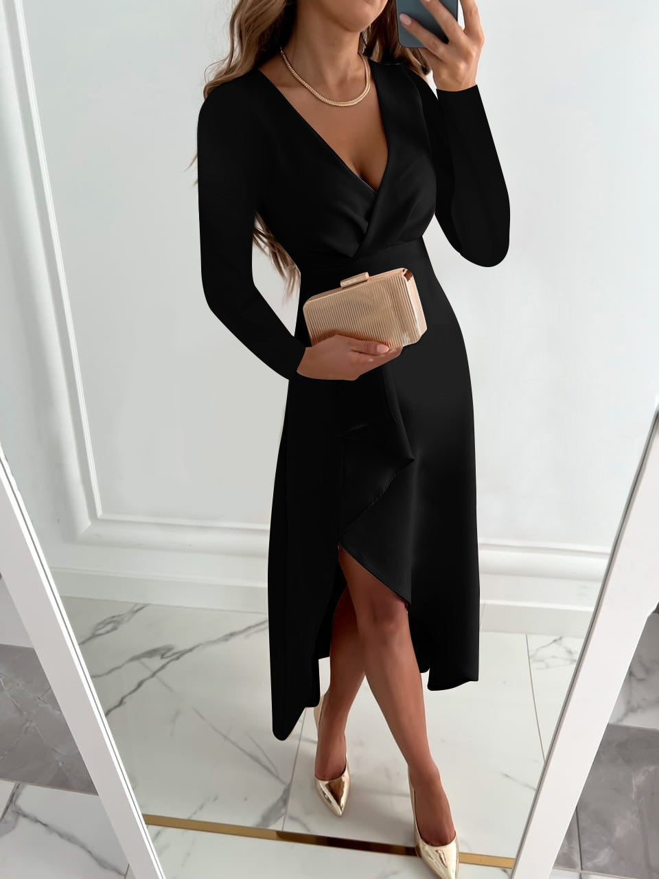 Leichtes Minikleid mit V-Ausschnitt und schmeichelndem Schnitt | Ideal für den Sommer