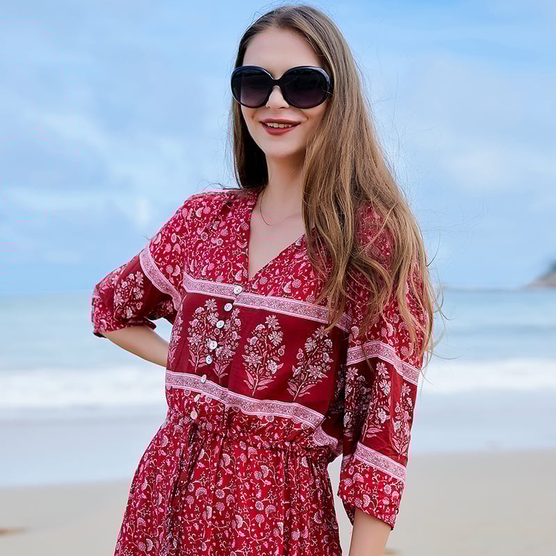 Langärmliges Plus-Size-Kleid mit Blumenmuster und V-Ausschnitt | Ideal für Frühling und Herbst