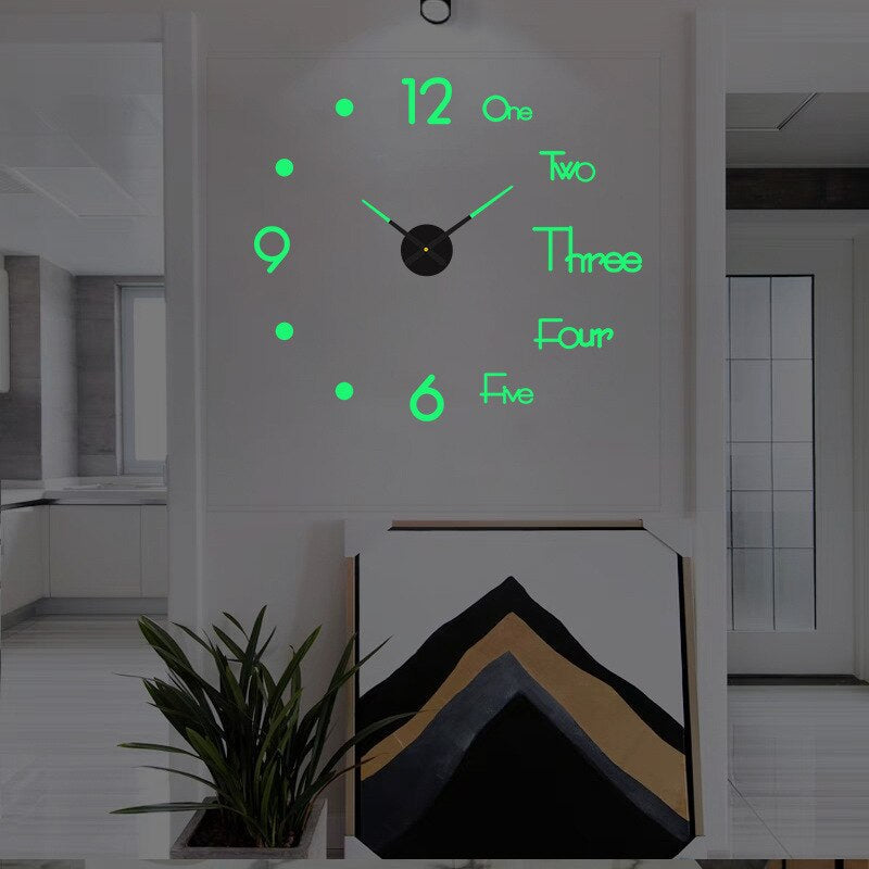 Künstlerische Wanduhr mit anpassbarem Design