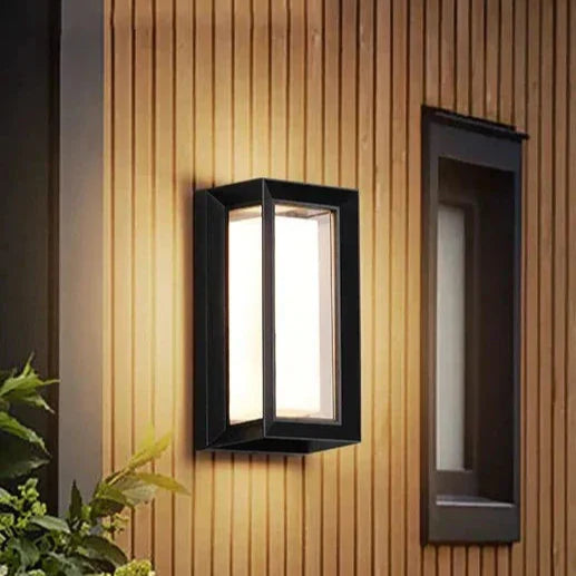 Wetterfeste LED-Wandleuchte mit Bewegungssensor