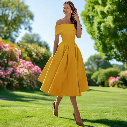 Strapless Satin Midi Kleid mit Fließendem Schnitt | Ideal für den Sommer