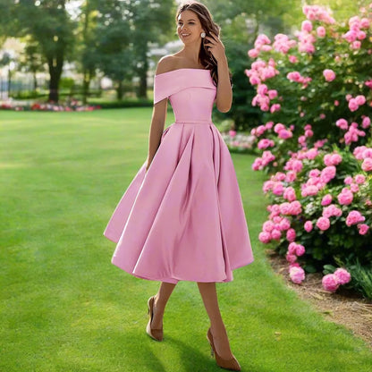 Strapless Satin Midi Kleid mit Fließendem Schnitt | Ideal für den Sommer