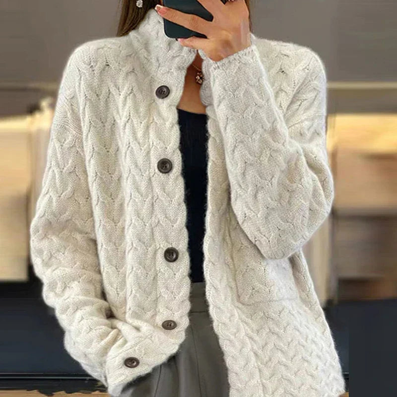 Eleganter Strick-Cardigan Wärmender Begleiter für Herbst & Winter