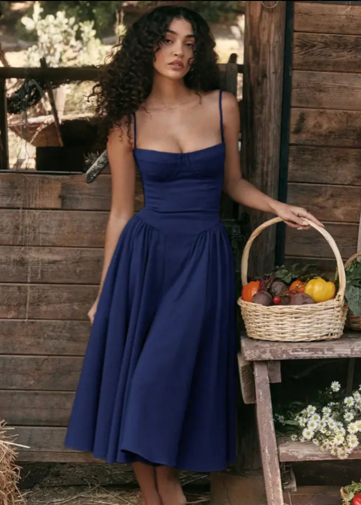 Schulterfreies Midikleid mit fließendem Stoff | Perfekt für Frühling & Sommer