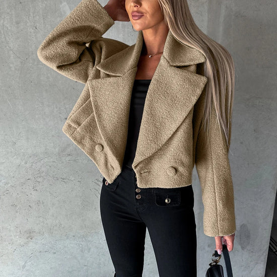 Doppelreihiger Wollmantel mit Reverskragen, Seitentaschen und Knopfverschluss – Ideal für Herbst und Winter