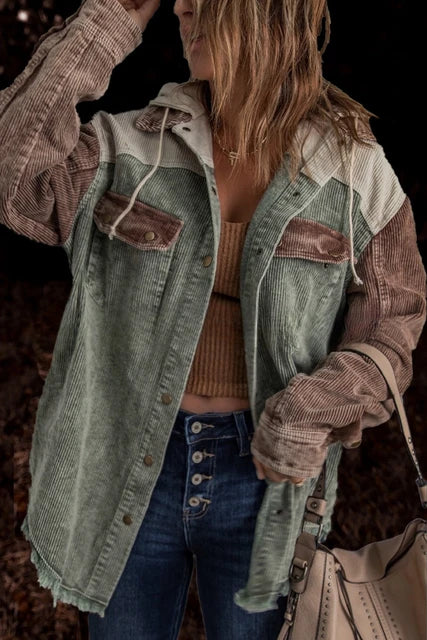 Cropped Cordjacke mit Knopfleiste und Brusttaschen | Ideal für Herbst