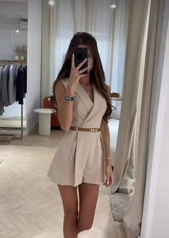Ärmelloser Jumpsuit mit Gürtel und Umlegekragen I Ideal für Sommer