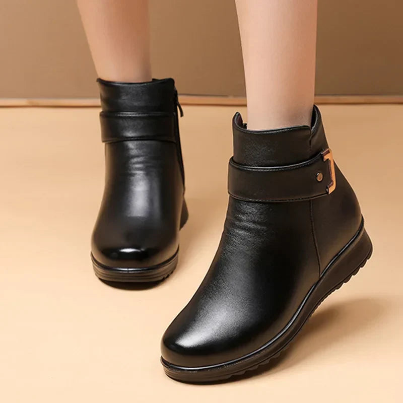 Isolierte Winterstiefel für Damen aus wasserdichtem Leder mit Kunstfellfutter und rutschfester Sohle | Ideal für Herbst/Winter