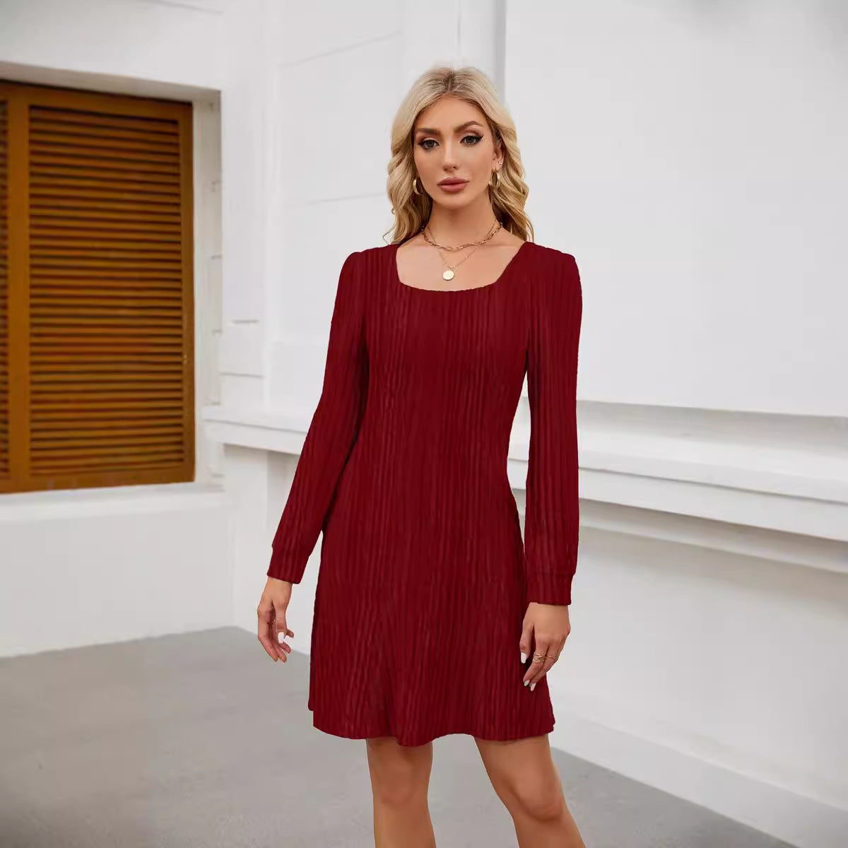 Kleid mit eckigem Ausschnitt, Laternenärmeln und Taschen | Ideal für Frühling und Herbst