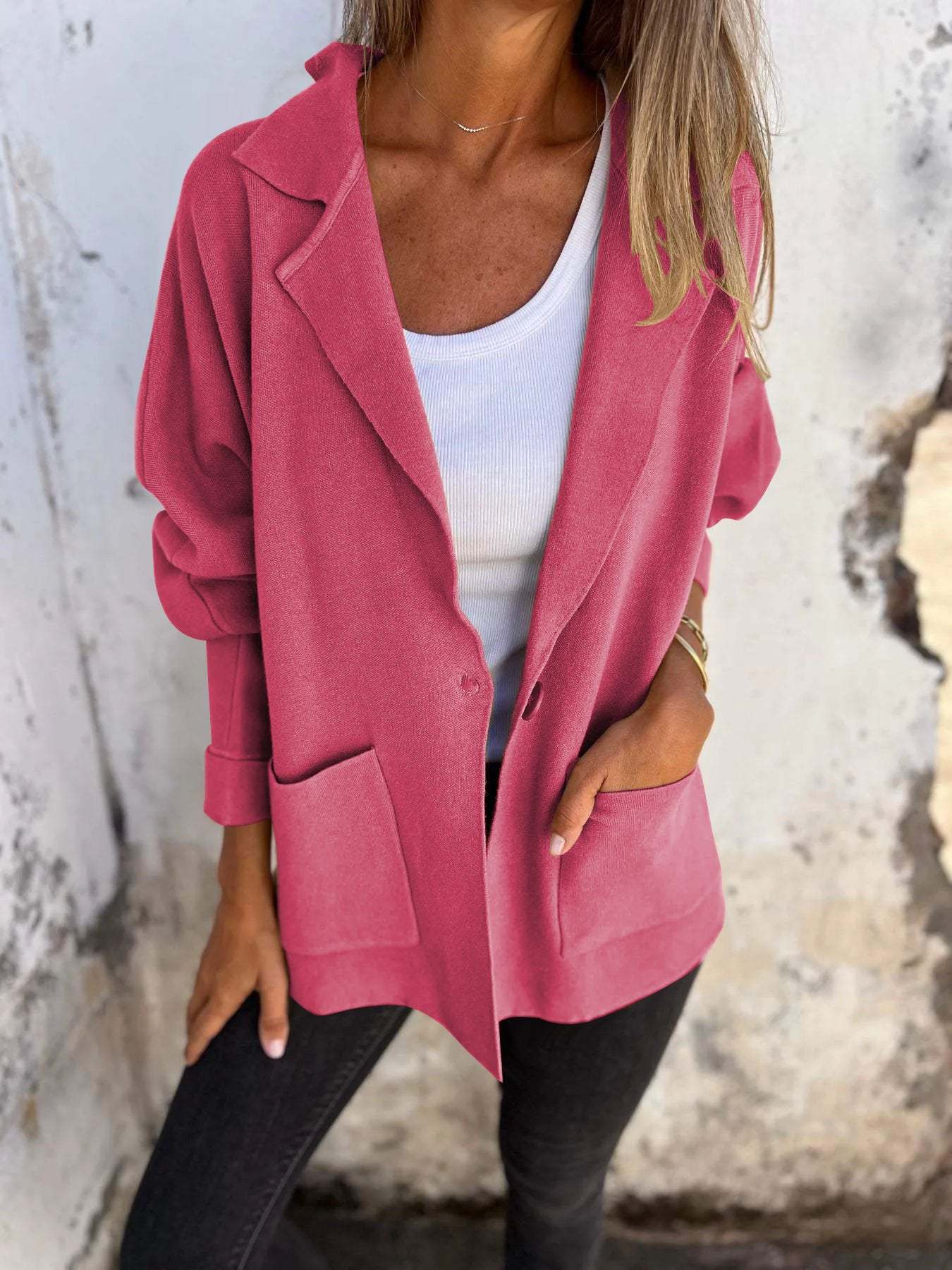 Langer Damenmantel mit Reverskragen und Taschen - Ideal für Herbst und Frühling