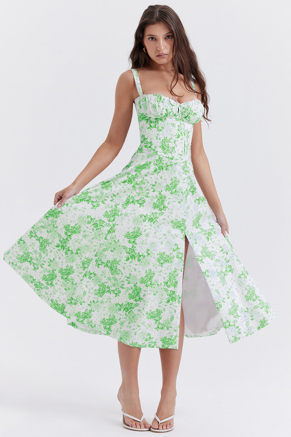 Damenkleid mit Blumenmuster und verstellbaren Trägern | Ideal für den Sommer