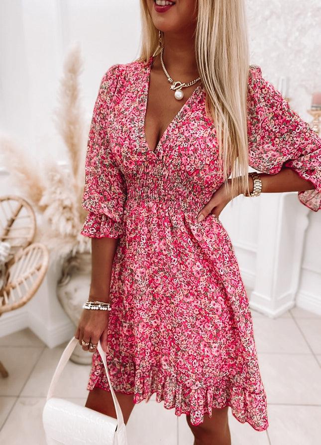 Kleines Florales Rüschen-Minikleid mit Smok-Detail | Ideal für den Sommer