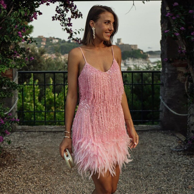 Pailletten-Cocktailkleid mit Federbesatz | Perfekt für jeden Anlass