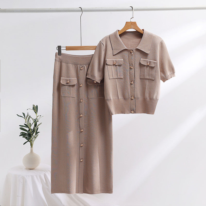 Strick-Polokragen-Kurzarm-Pullover und Midilanger Rock | Ideal für den Frühling