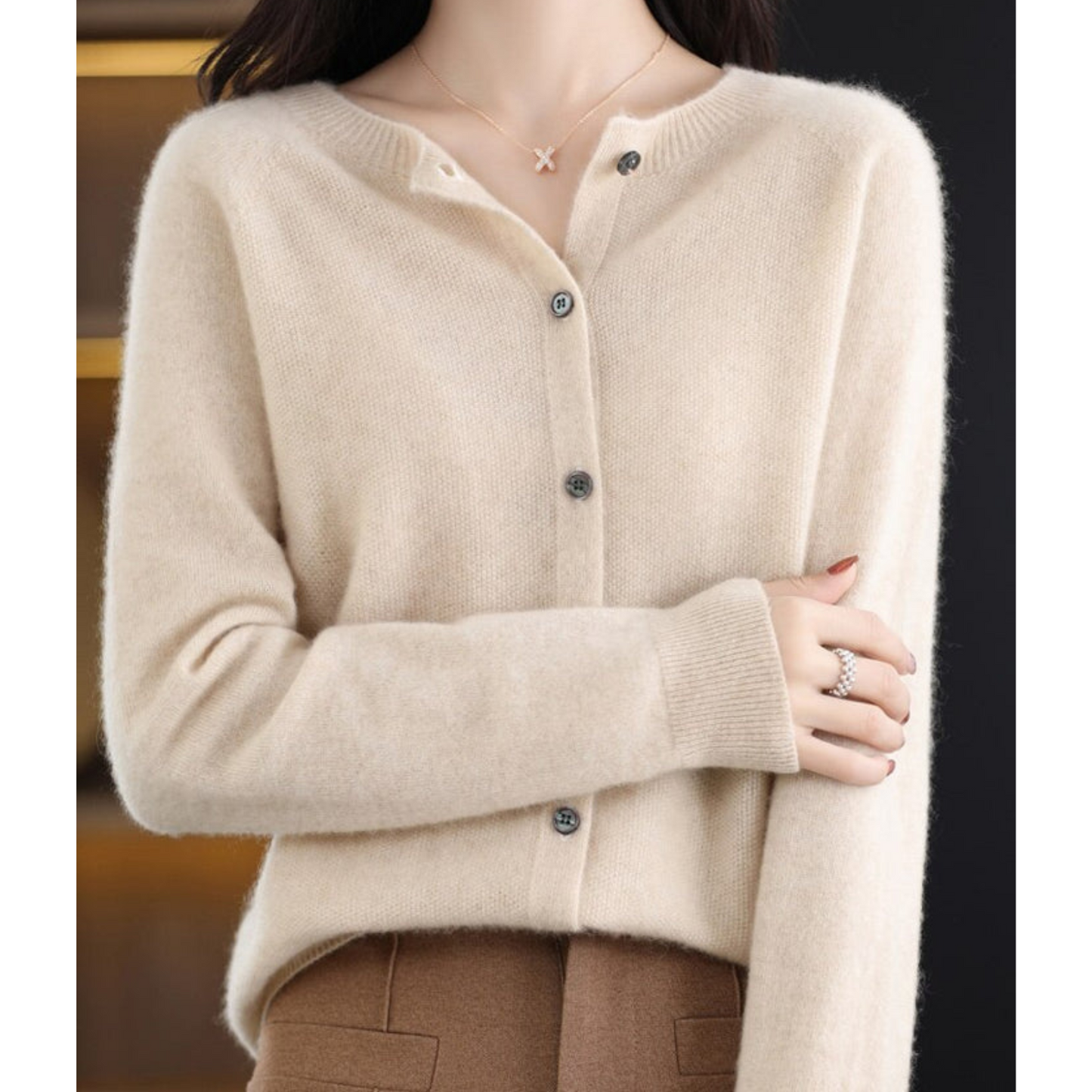 Weiche Strickjacke mit Rundhalsausschnitt | Ideal für Herbst und Winter