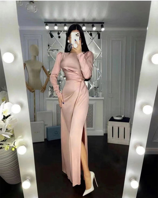 Tailliertes Kleid mit unregelmäßigem Saum – Ideal für Frühling und Sommer