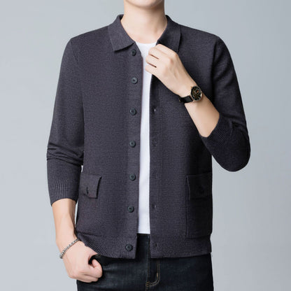 Herren-Strick-Cardigan mit Slim Fit Reverskragen langen Ärmeln und Fronttaschen