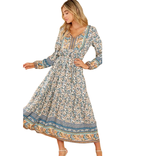 Frau in langem, geblümtem Boho-Kleid mit langen Ärmeln und V-Ausschnitt, modisch, elegant, Sommermode, Damenbekleidung, Freizeitlook.