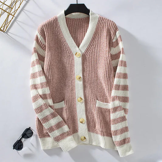 Damen Strickpullover mit Streifen, Knopfleiste und Taschen – Ideaal für den Winter