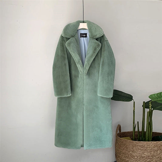 Langer Kunstpelzmantel aus hochwertigem Material – Knielang, gerade Silhouette, ultraweich und warm