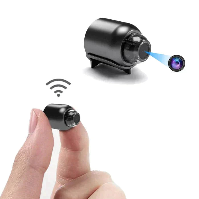 Kompakte Mini-WLAN-Kamera auf Finger, zeigt Linse und drahtlose Verbindung. Ideal für Überwachung, diskrete Sicherheit, tragbare Kamera.