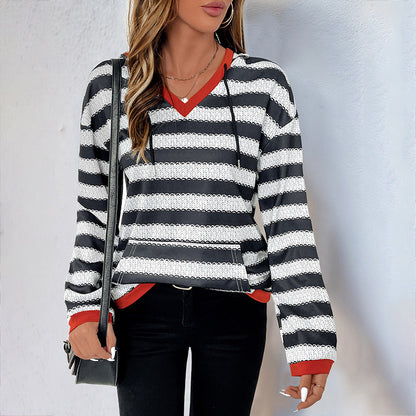 Damen Herbstpullover mit Schwarz-Weiß-Streifen, Langarm und mittlerer Dicke