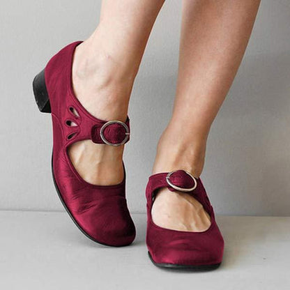Leder-Keilabsatzsandalen mit verstellbarer Schnalle | Ideal für den Sommer