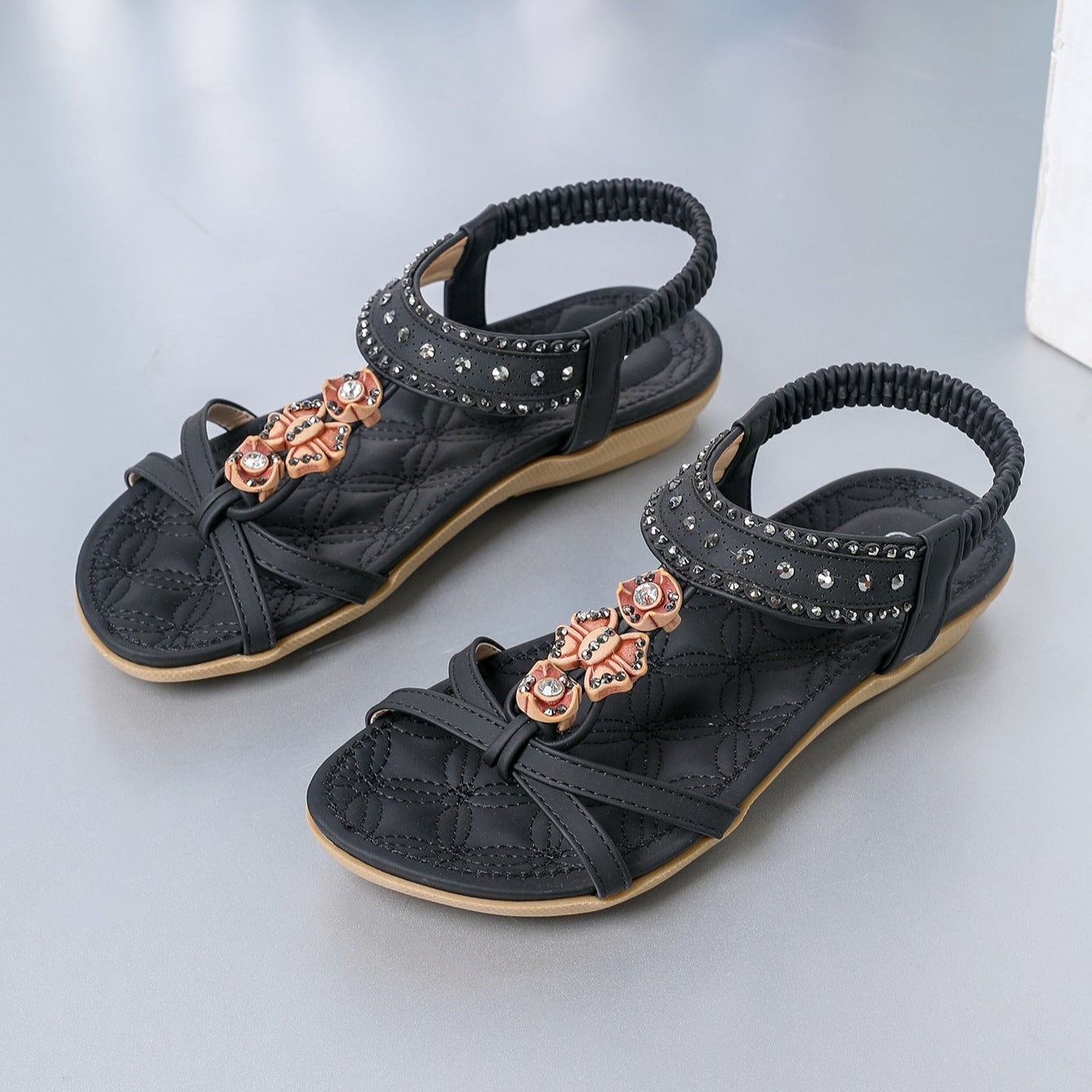 Damen-Flachsandalen mit Strassverzierung und Elastikband | Ideal für den Sommer