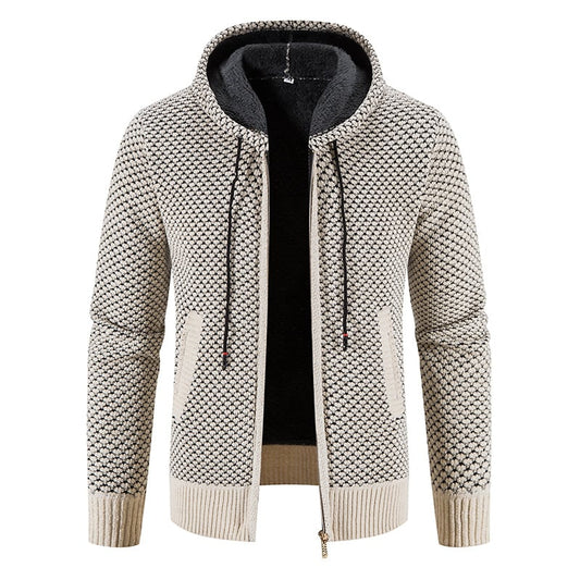 Beige Strickjacke mit Kapuze, Reißverschluss und Taschen. Modisches Design, ideal für Herbst und Winter. Herrenmode, warme Oberbekleidung.