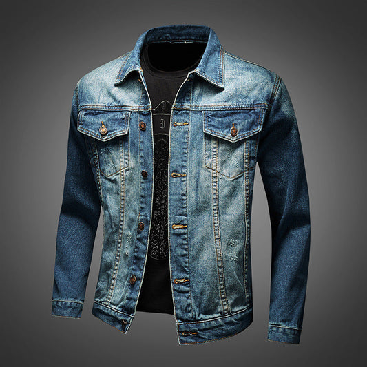 Klassische blaue Jeansjacke für Herren, langärmelig, mit Knopfleiste und Brusttaschen, ideal für lässige Mode und Streetwear.
