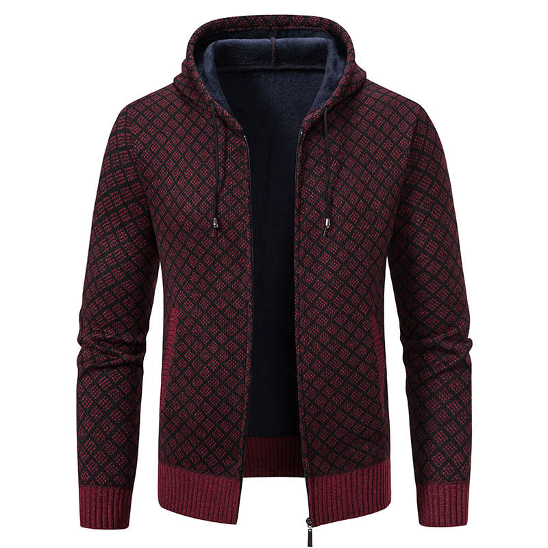 Dunkelrote Strickjacke mit Kapuze, geometrischem Muster und Reißverschluss. Modische Herrenbekleidung, ideal für Herbst und Winter.
