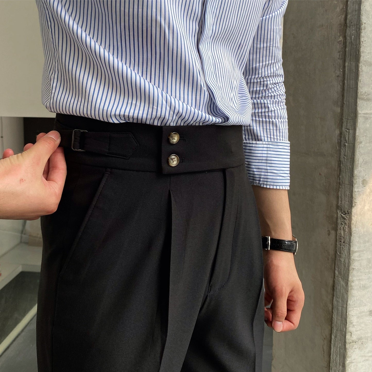 Herren-Anzughose mit weiter Passform und geradem Bein – Uni-Farben