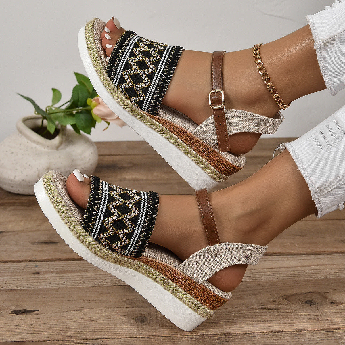 Hohle Keilabsatz-Sandalen mit Knöchelriemen-Schnalle | Ideal für den Sommer