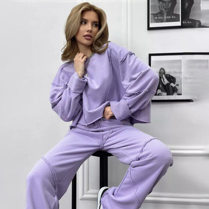 Damen-Strickset für den Herbst mit langärmligem Pullover und Hose mit geradem Bein und Einsatzdetails