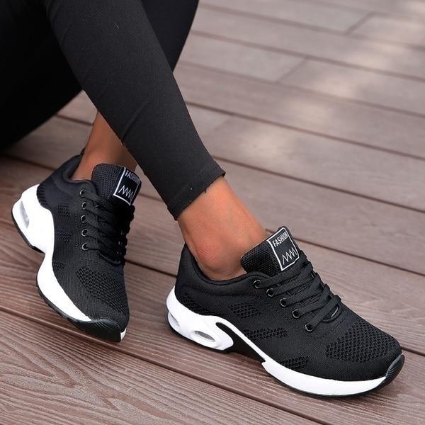 Damen Walkingschuhe mit Slip-On-Design, gepolsterter Sohle und atmungsaktivem Mesh