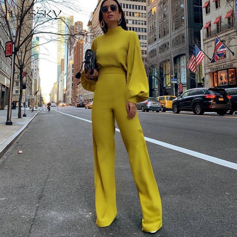 Eleganter Jumpsuit mit Rollkragen und praktischen Seitentaschen- ideal für Herbst/Winter