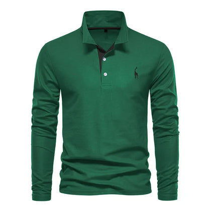Grünes Langarm-Poloshirt mit Knopfleiste und gesticktem Logo, Herrenmode, stilvolles Freizeitoberteil, ideal für lässige Anlässe.